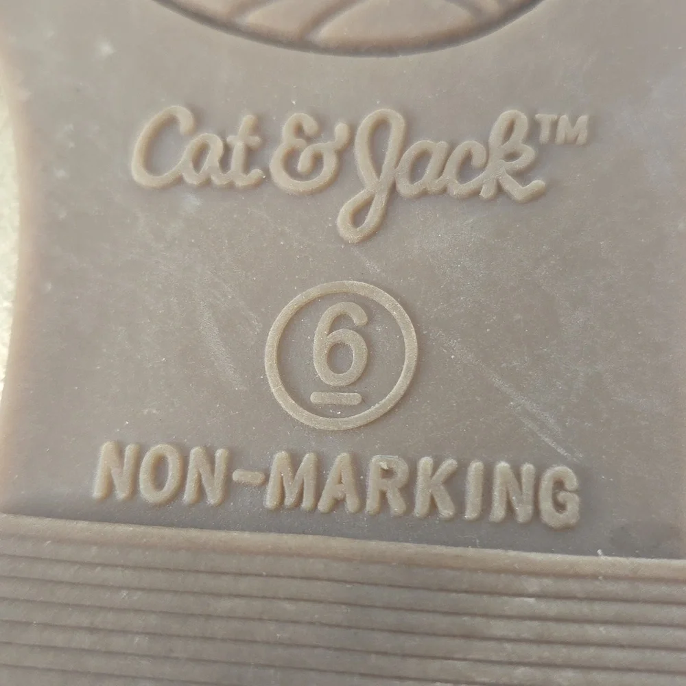 Cat & Jack Gold Metallic Girls Ankle Strap Sandal Size 6